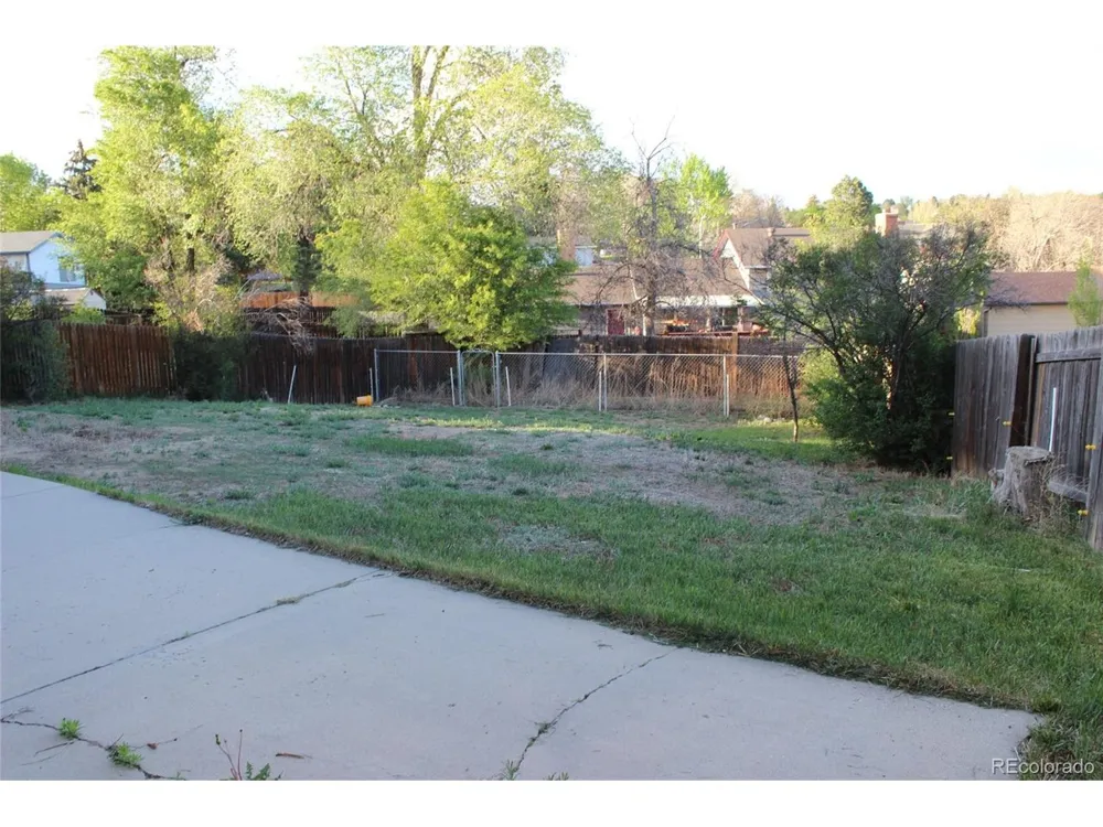 5055 Picket Drive Colorado Springs, CO 80918