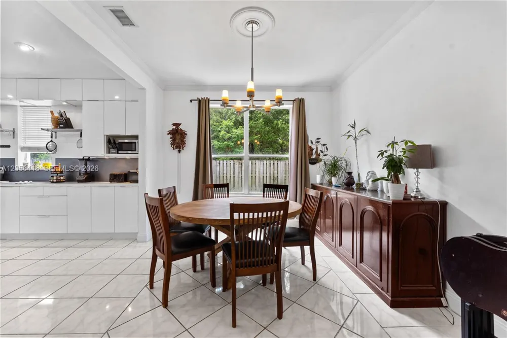 16102 Opal Creek Dr Weston, FL 33331