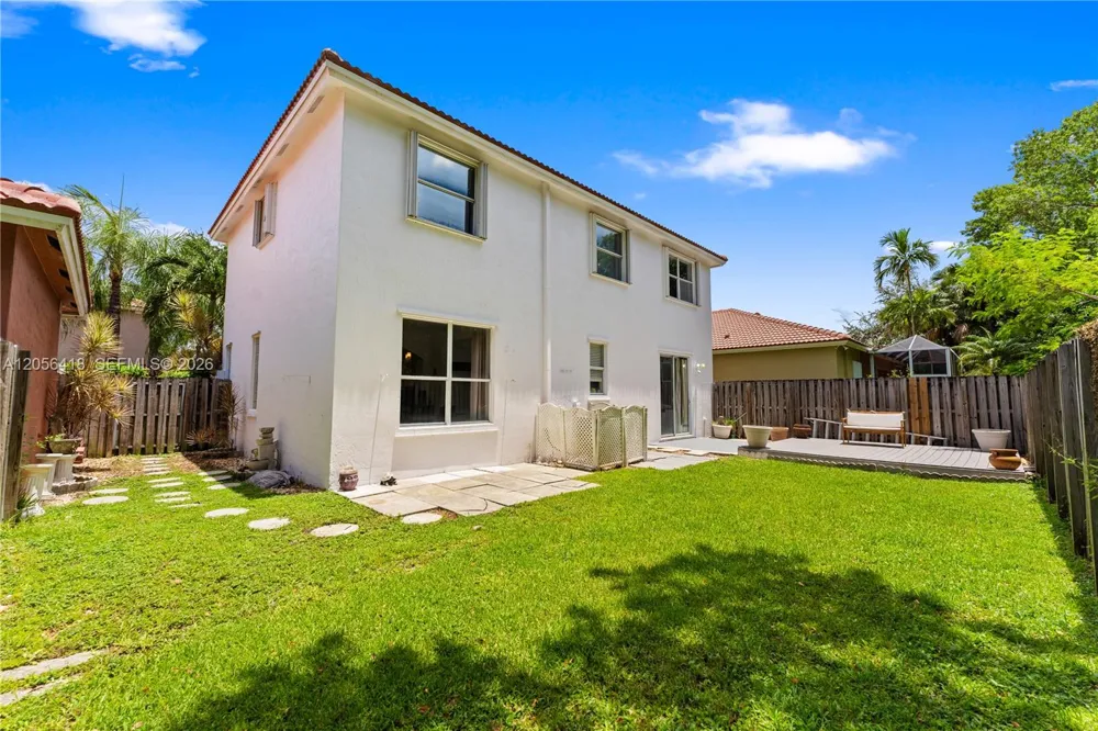16102 Opal Creek Dr Weston, FL 33331