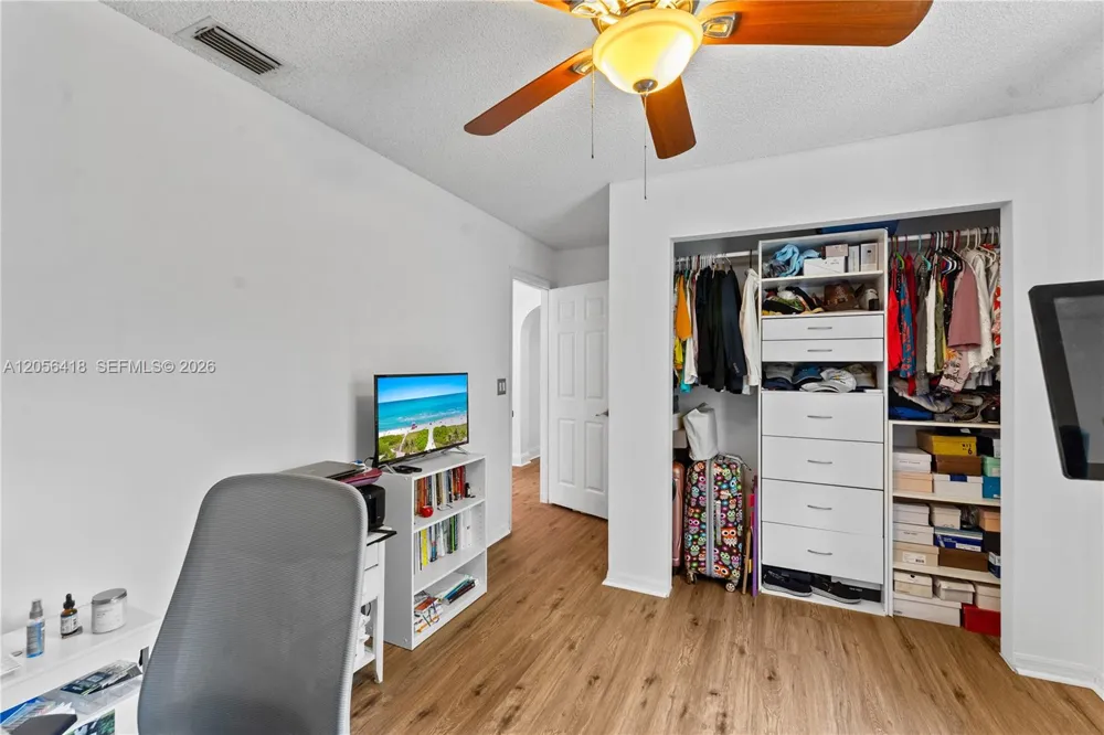 16102 Opal Creek Dr Weston, FL 33331