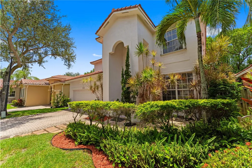 16102 Opal Creek Dr Weston, FL 33331