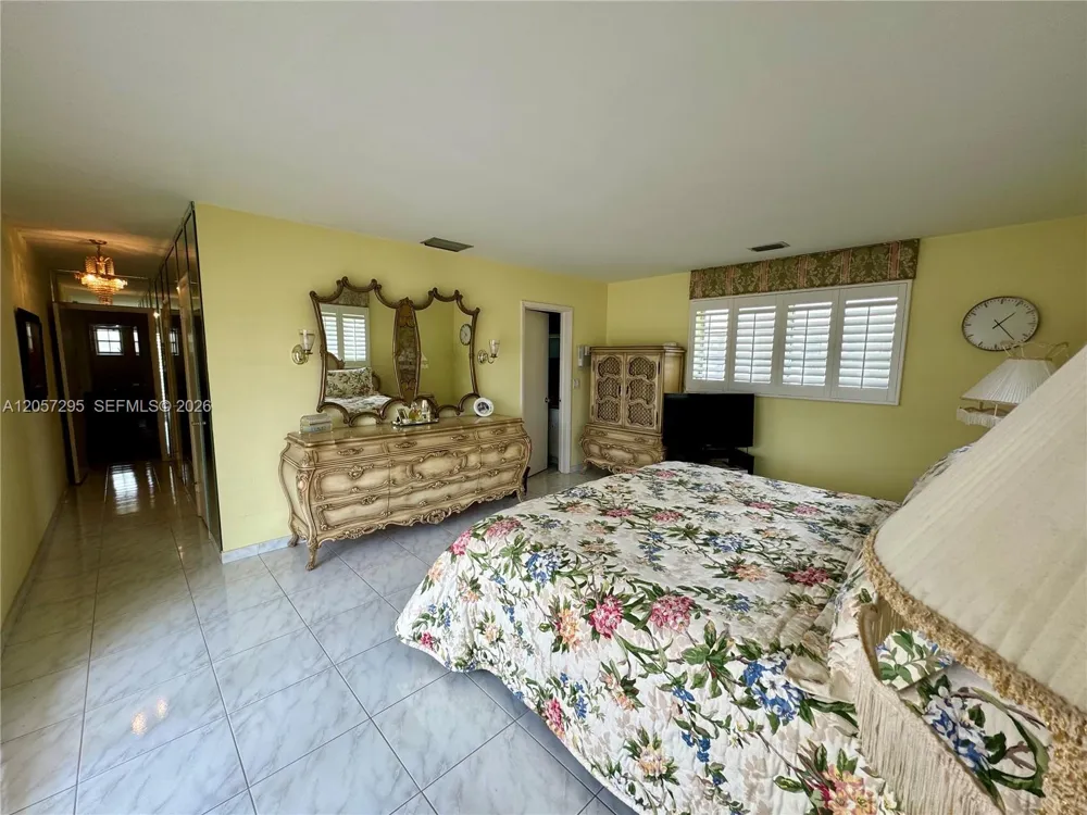 3440 NE 170th St North Miami Beach, FL 33160