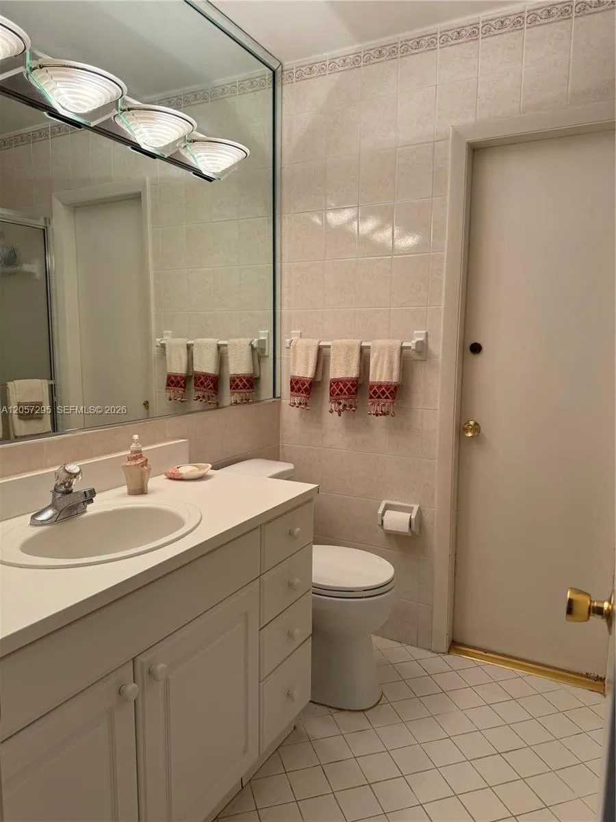 3440 NE 170th St North Miami Beach, FL 33160
