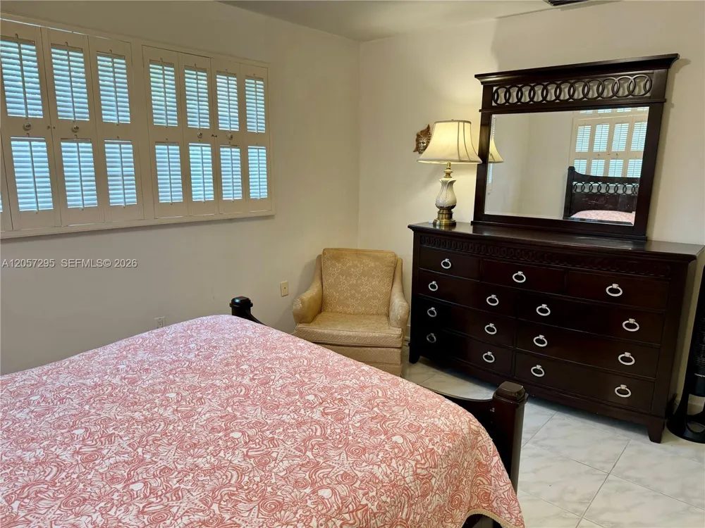 3440 NE 170th St North Miami Beach, FL 33160