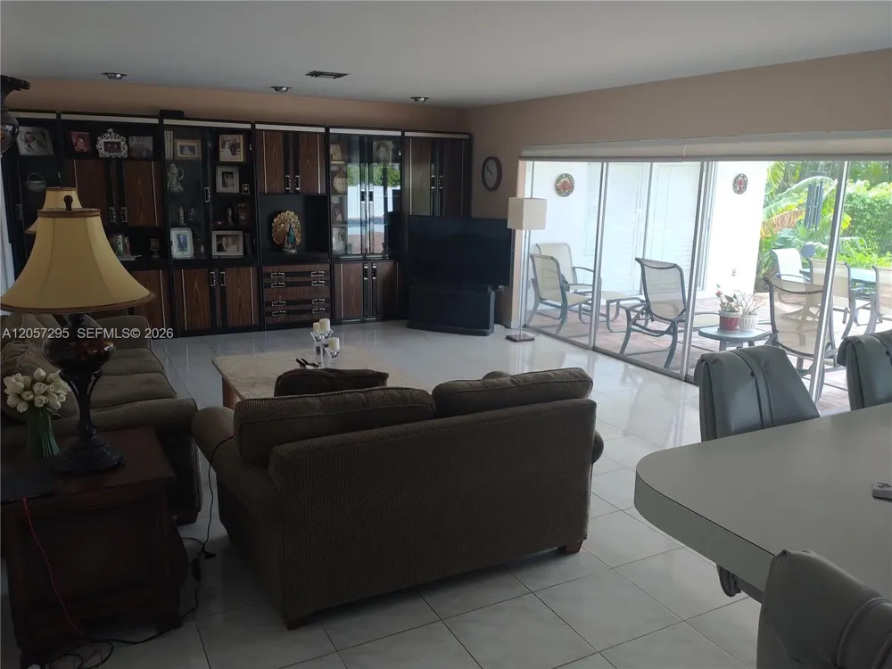 3440 NE 170th St North Miami Beach, FL 33160