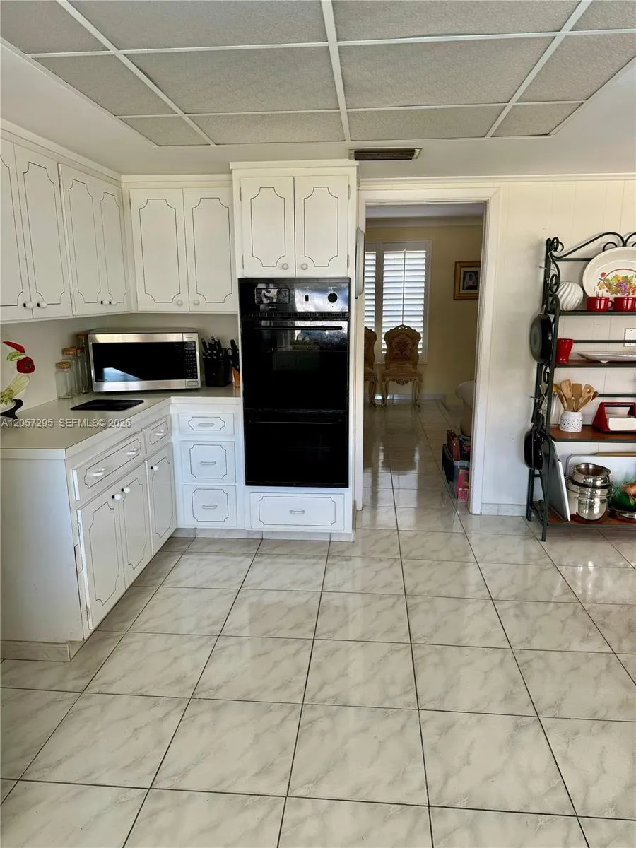 3440 NE 170th St North Miami Beach, FL 33160