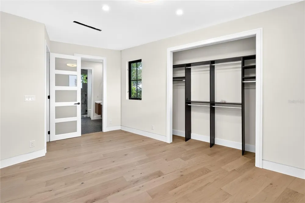 539 AVENIDA DEL NORTE Sarasota, FL 34242