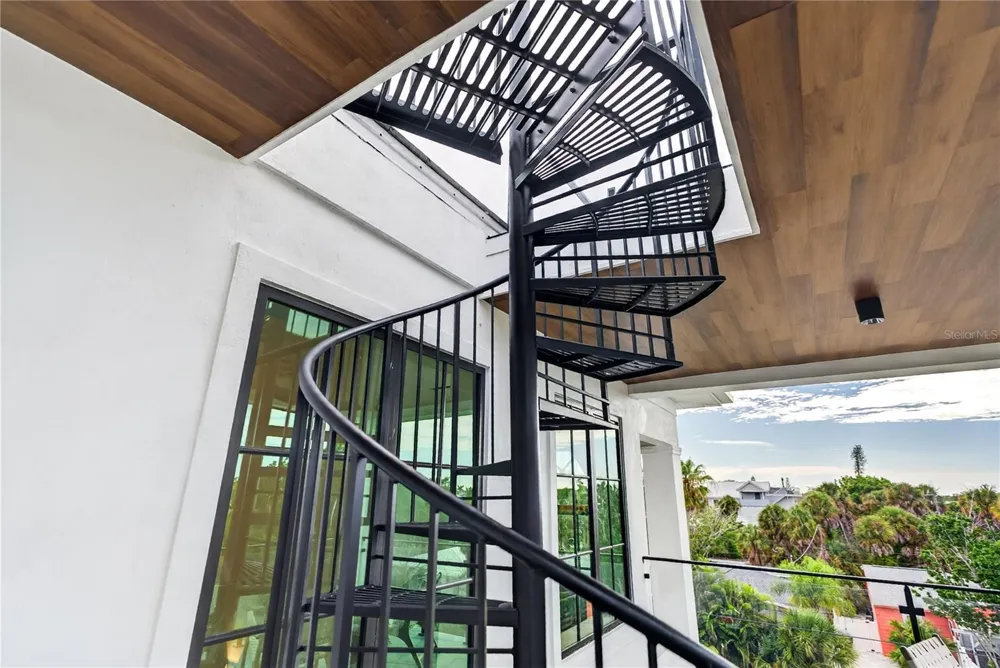 539 AVENIDA DEL NORTE Sarasota, FL 34242