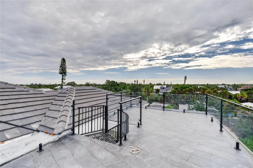 539 AVENIDA DEL NORTE Sarasota, FL 34242