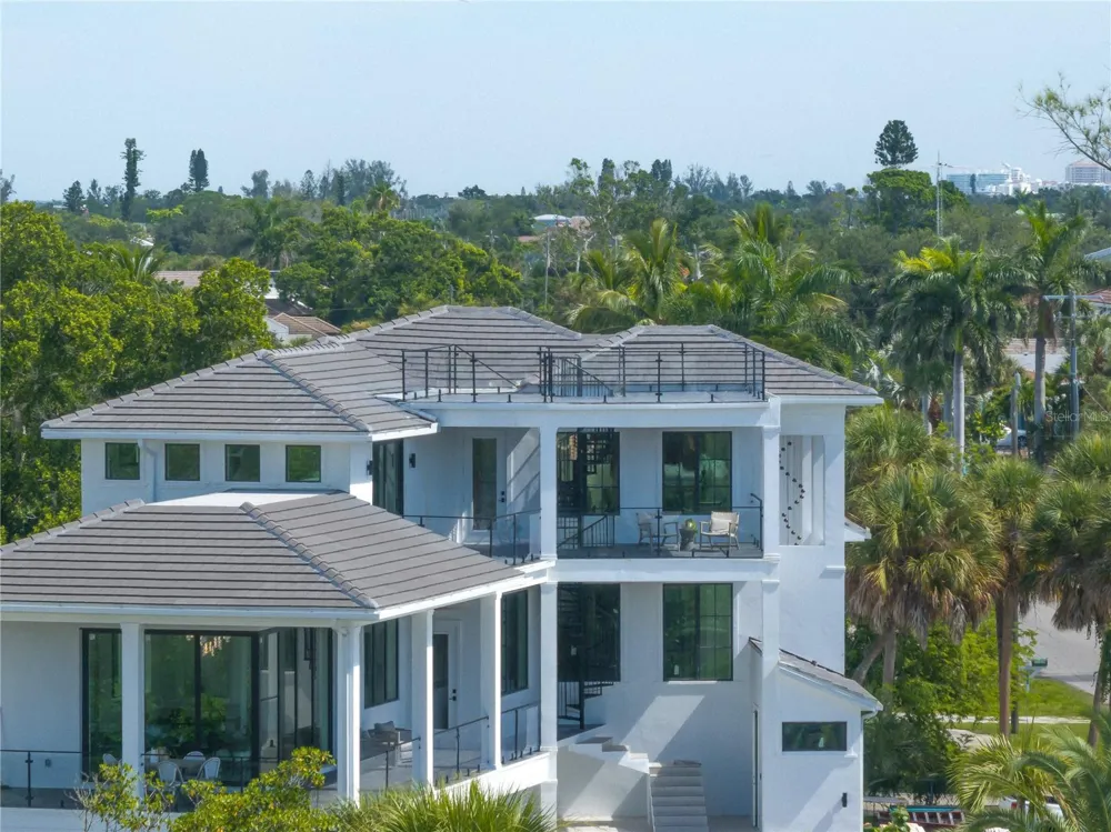 539 AVENIDA DEL NORTE Sarasota, FL 34242