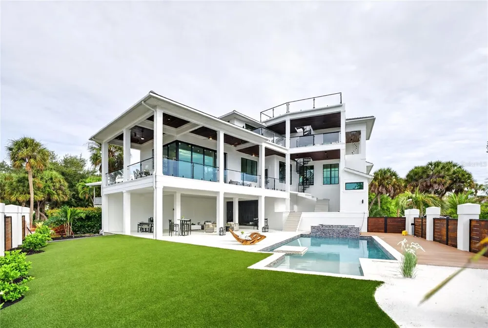 539 AVENIDA DEL NORTE Sarasota, FL 34242