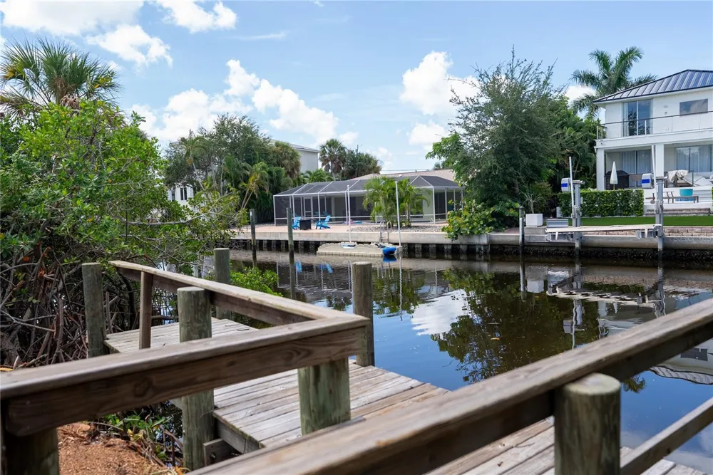 539 AVENIDA DEL NORTE Sarasota, FL 34242