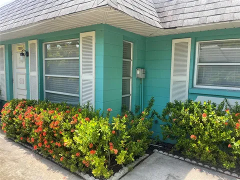 208 MAGNOLIA AVENUE #B
