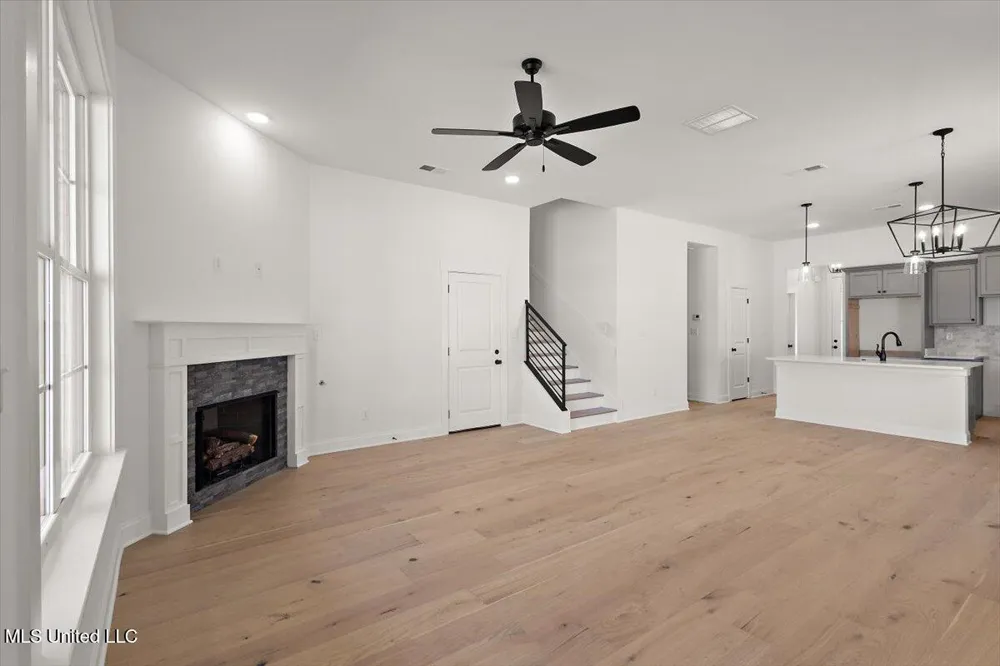 481 Sunflower Street Nesbit, MS 38651