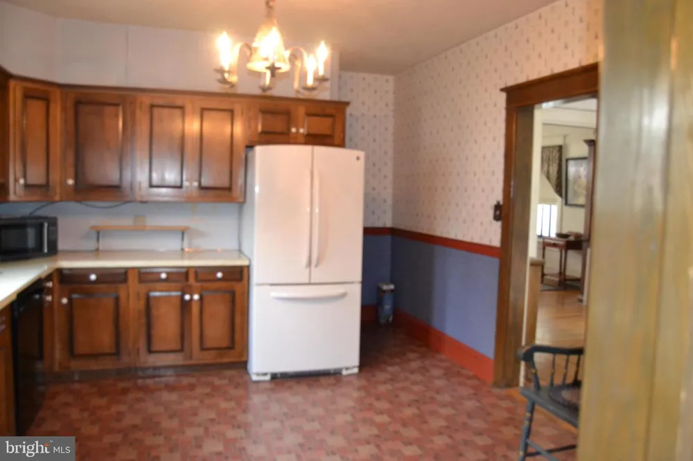 523 MAIN STREET Bally, PA 19503
