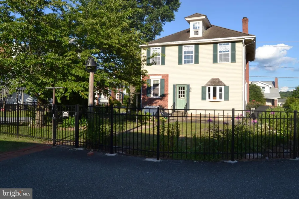 523 MAIN STREET Bally, PA 19503