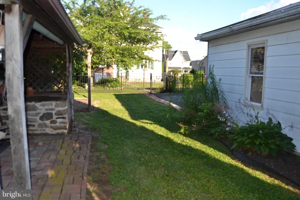523 MAIN STREET Bally, PA 19503