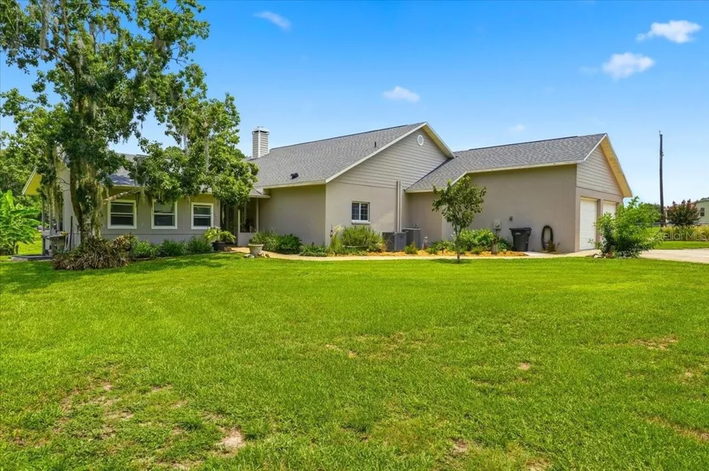 8404 MATHEWS ROAD Lakeland, FL 33809