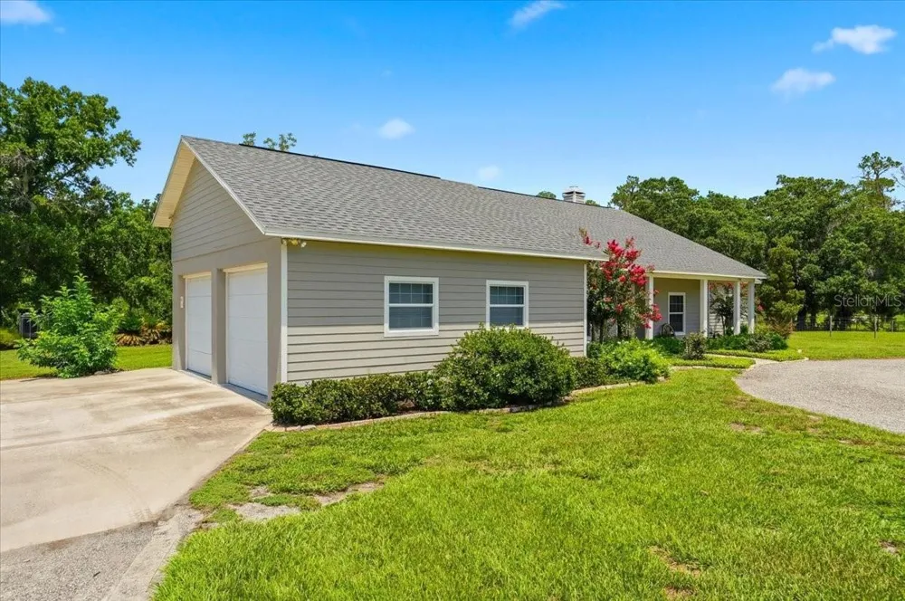 8404 MATHEWS ROAD Lakeland, FL 33809