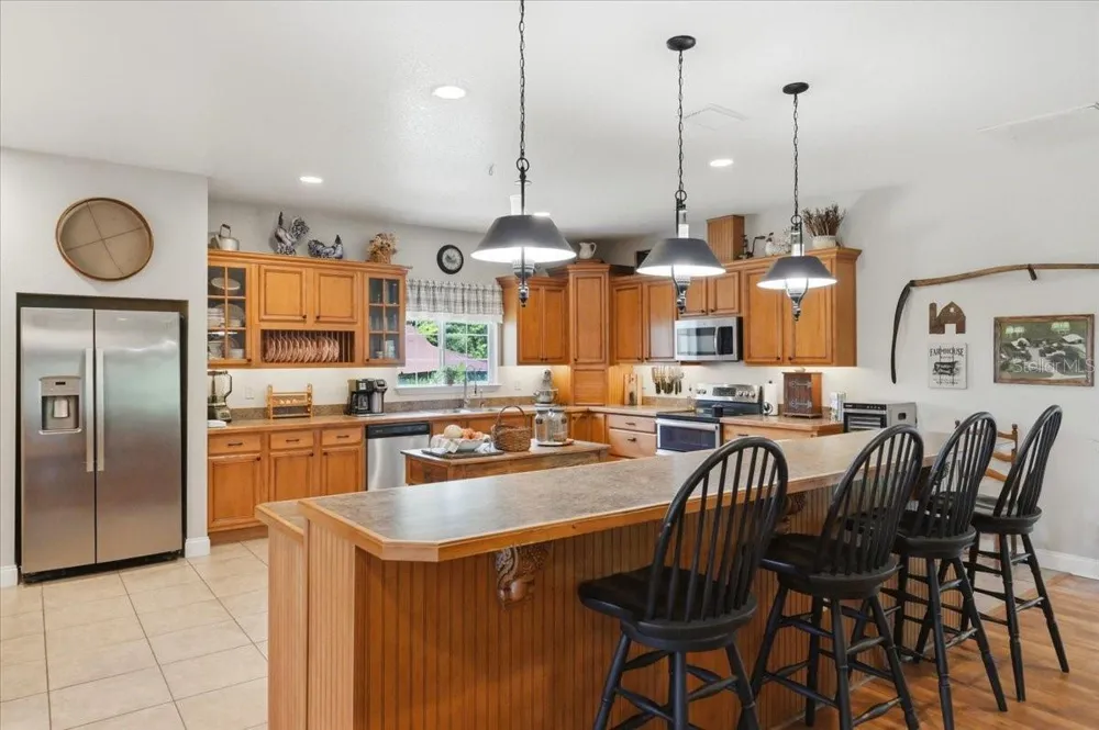 8404 MATHEWS ROAD Lakeland, FL 33809