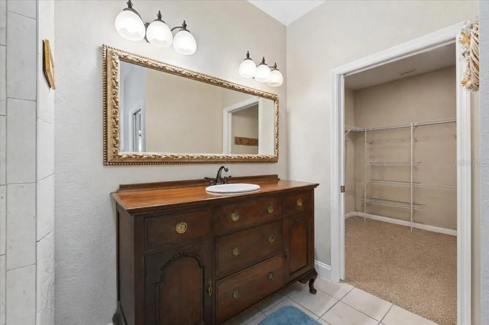 8404 MATHEWS ROAD Lakeland, FL 33809