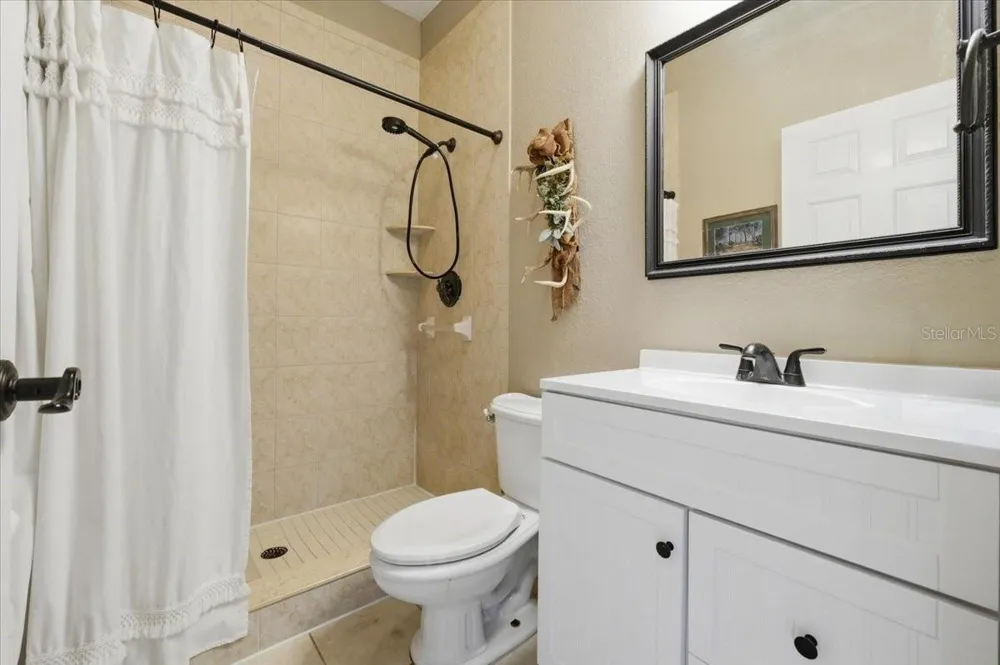 8404 MATHEWS ROAD Lakeland, FL 33809