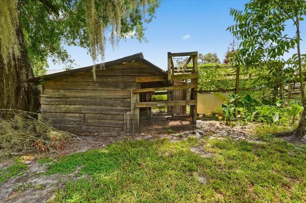 8404 MATHEWS ROAD Lakeland, FL 33809