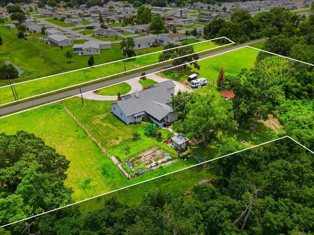 8404 MATHEWS ROAD Lakeland, FL 33809