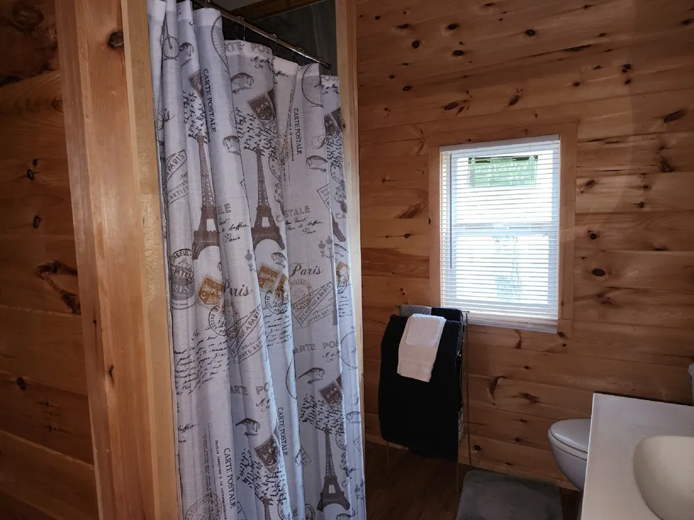 2205 Pine Ridge Ln Adamsville, TN 38310