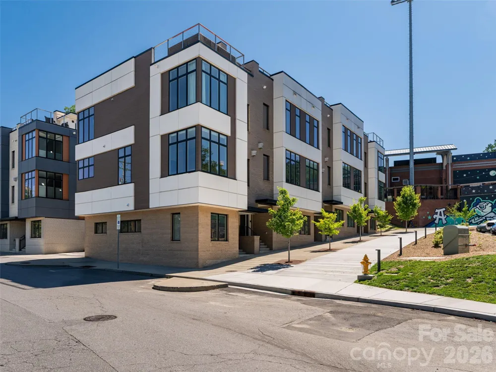 1 Bauhaus Court Asheville, NC 28801