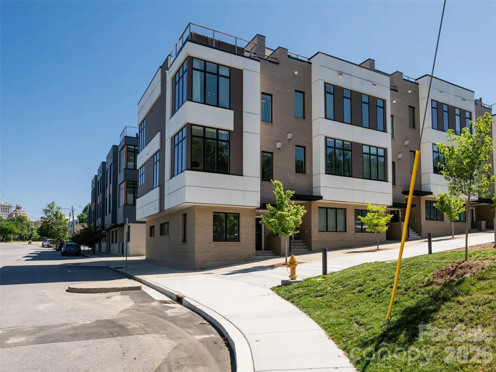 1 Bauhaus Court Asheville, NC 28801