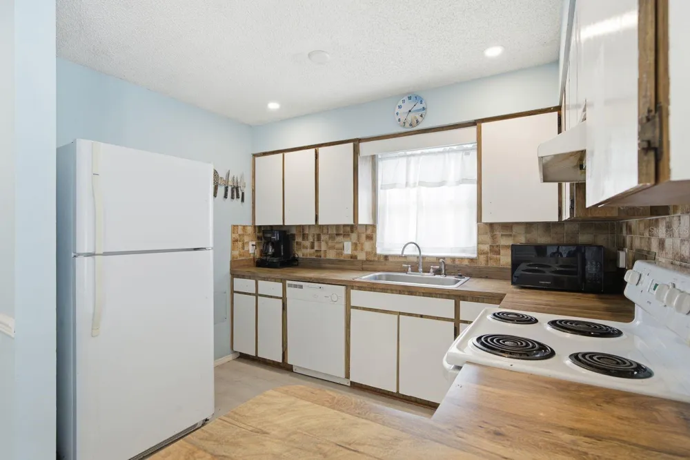 3047 CASCADE DRIVE Clearwater, FL 33761