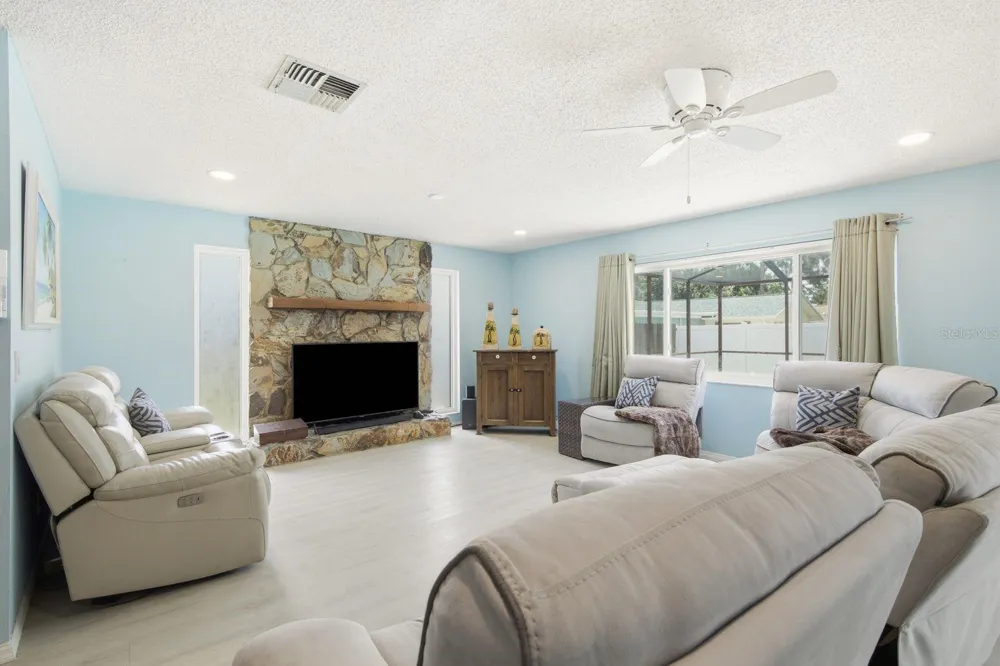 3047 CASCADE DRIVE Clearwater, FL 33761