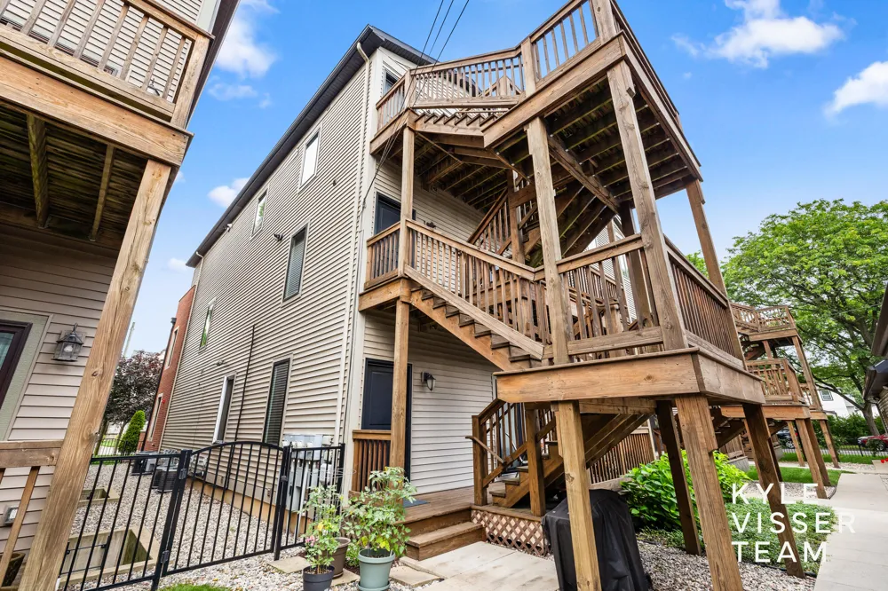 542 Fairview Avenue NE #3 Grand Rapids, MI 49503