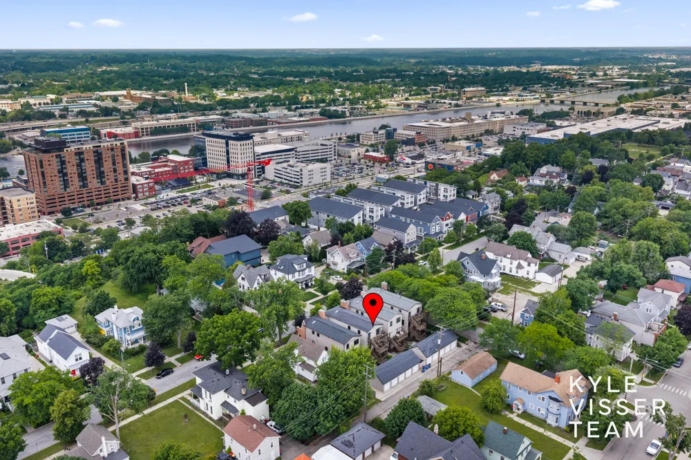 542 Fairview Avenue NE #3 Grand Rapids, MI 49503