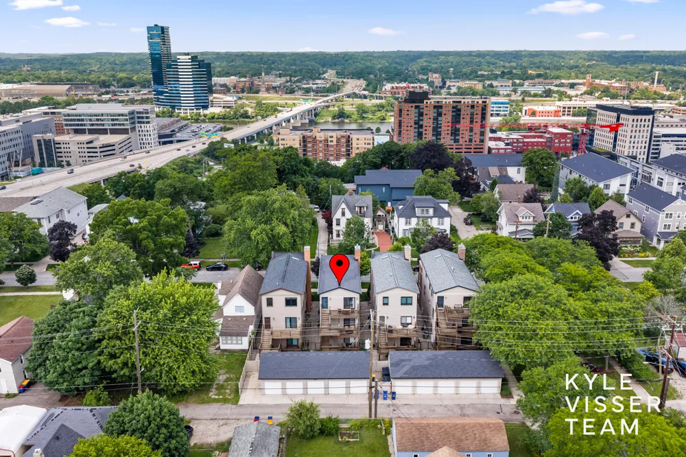 542 Fairview Avenue NE #3 Grand Rapids, MI 49503