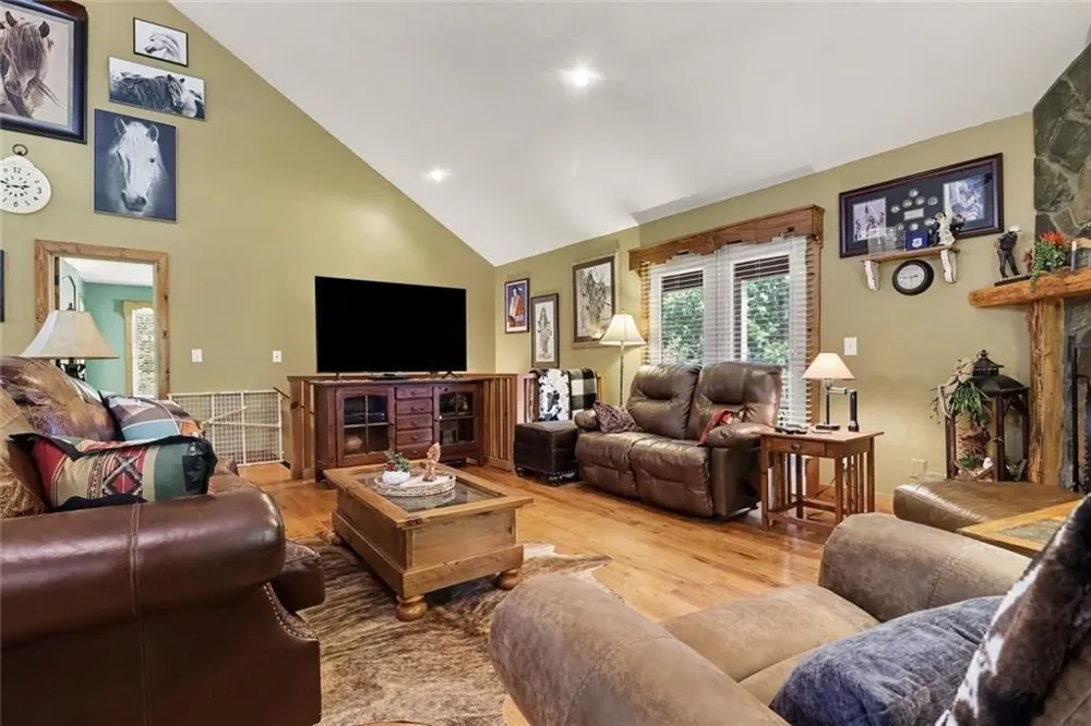 104 Pratten Drive Cleveland, GA 30528