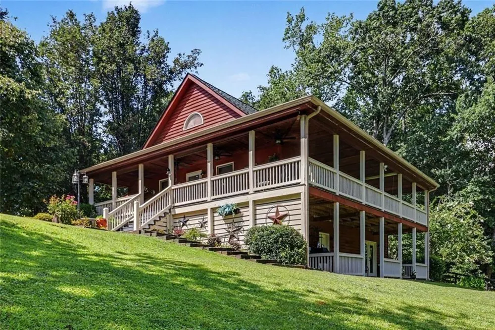 104 Pratten Drive Cleveland, GA 30528