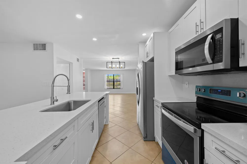 1517 Fairway Road Pembroke Pines, FL 33026