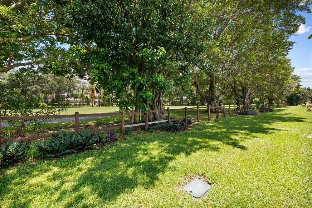 1517 Fairway Road Pembroke Pines, FL 33026
