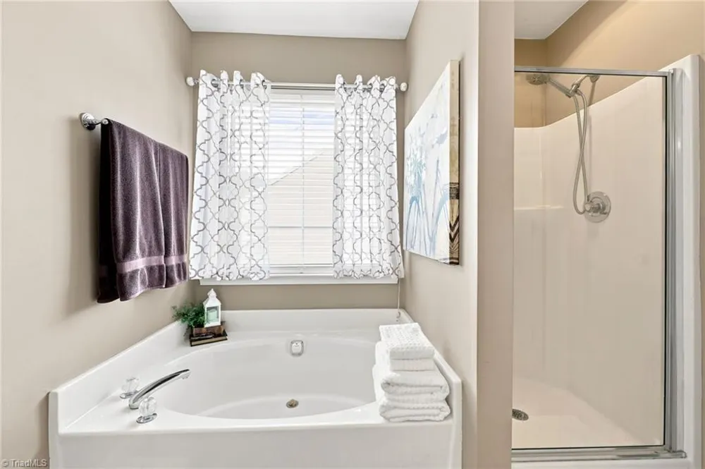 4020 Maid Marion Court Jamestown, NC 27282