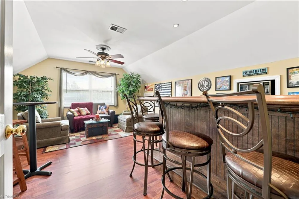 4020 Maid Marion Court Jamestown, NC 27282