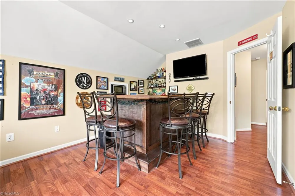 4020 Maid Marion Court Jamestown, NC 27282