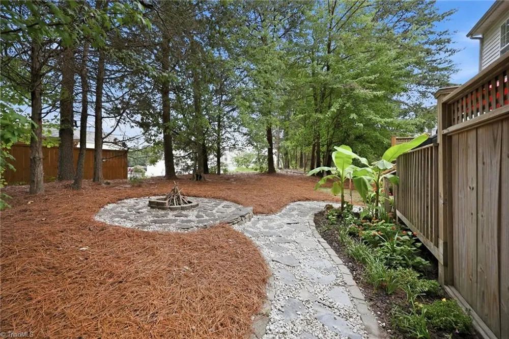4020 Maid Marion Court Jamestown, NC 27282