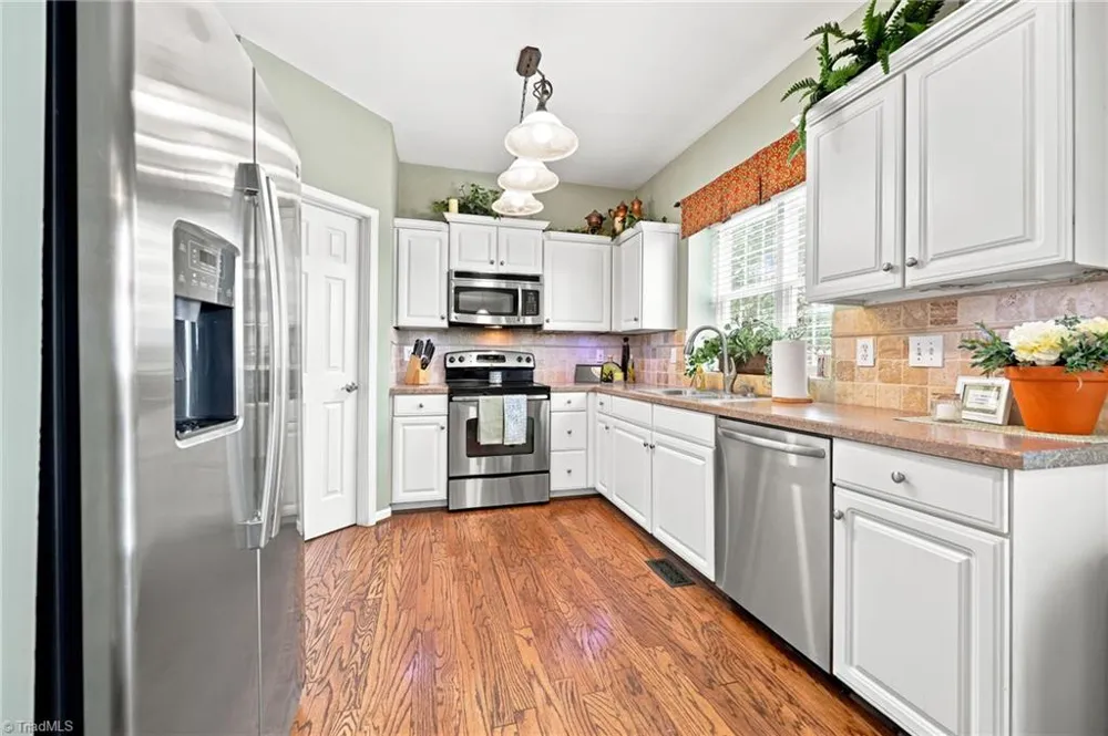 4020 Maid Marion Court Jamestown, NC 27282