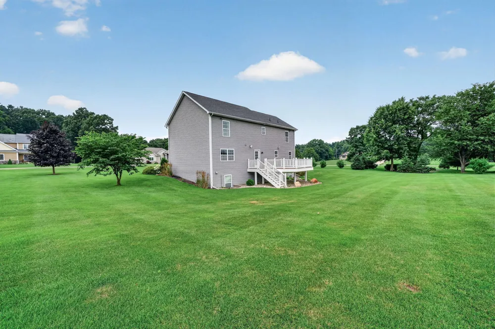 66155 Blackberry Edwardsburg, MI 49112
