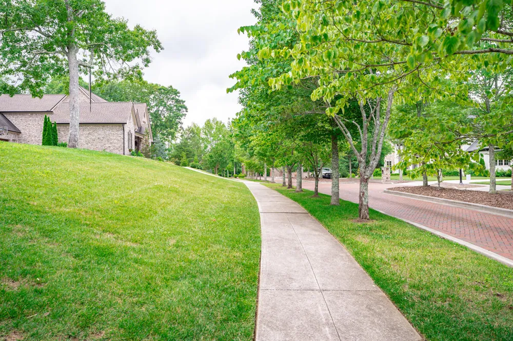 2324 Dogwood Grove Circle Signal Mountain, TN 37377