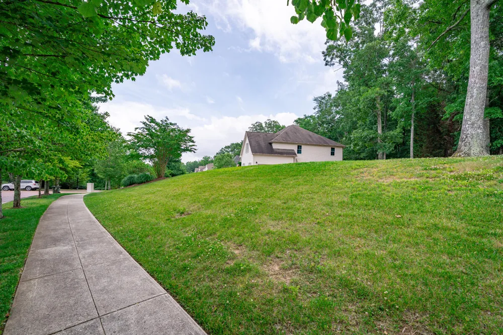 2324 Dogwood Grove Circle Signal Mountain, TN 37377