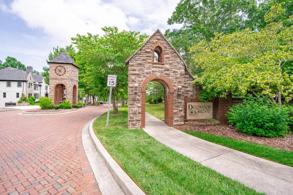 2324 Dogwood Grove Circle Signal Mountain, TN 37377