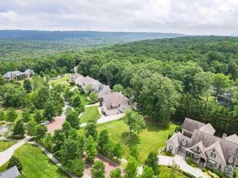 2324 Dogwood Grove Circle